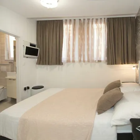 & Lea Гостьовий будинок