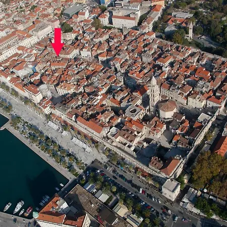 & Lea Gasthuis Split