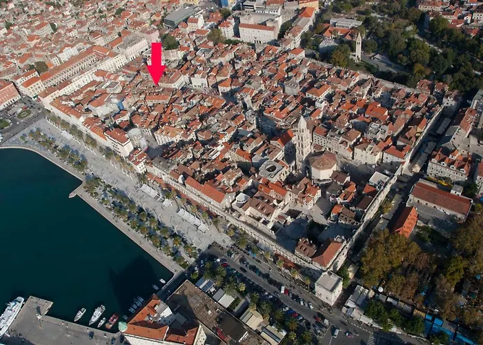 & Lea Gasthuis Split