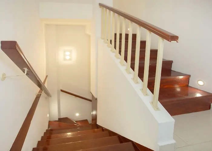 & Lea Πανσιόν 3*